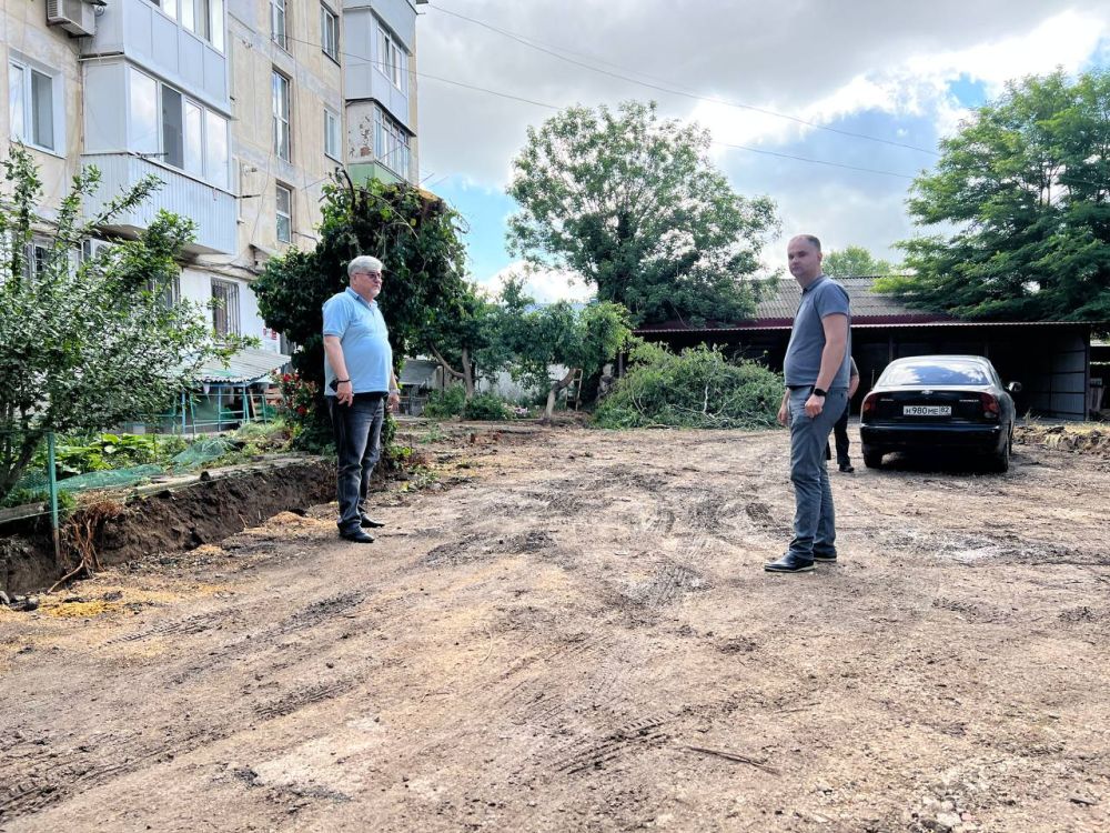 Игорь Ивин: Проверил, как проходит ремонт дворовых территорий Игорь Ивин: Проверил, как проходит ремонт дворовых территорий