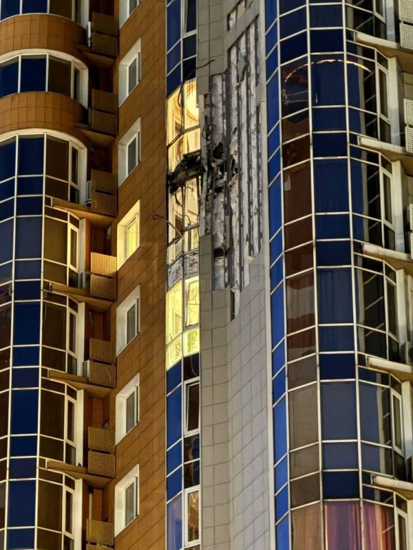 С вечера вчерашнего дня над российскими регионами было перехвачено и уничтожено 48 украинских беспилотников самолетного типа С вечера вчерашнего дня над российскими регионами было перехвачено и уничтожено 48 украинских беспилотников самолетного типа