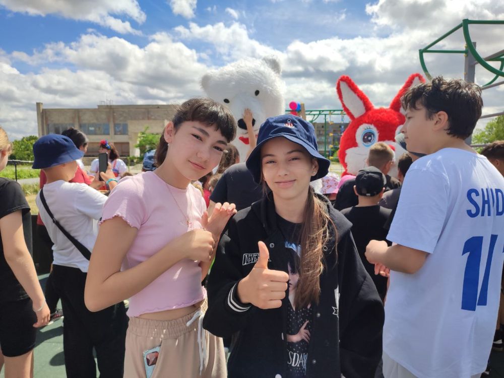 В Красногвардейском районе открыли детскую игровую площадку В Красногвардейском районе открыли детскую игровую площадку