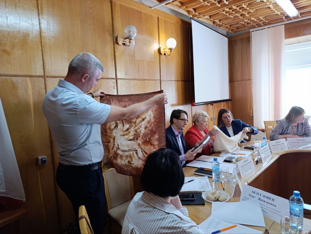 54 мастера-ремесленника подали заявки на отборочный тур Республиканского конкурса «Крымский сувенир» 54 мастера-ремесленника подали заявки на отборочный тур Республиканского конкурса «Крымский сувенир»