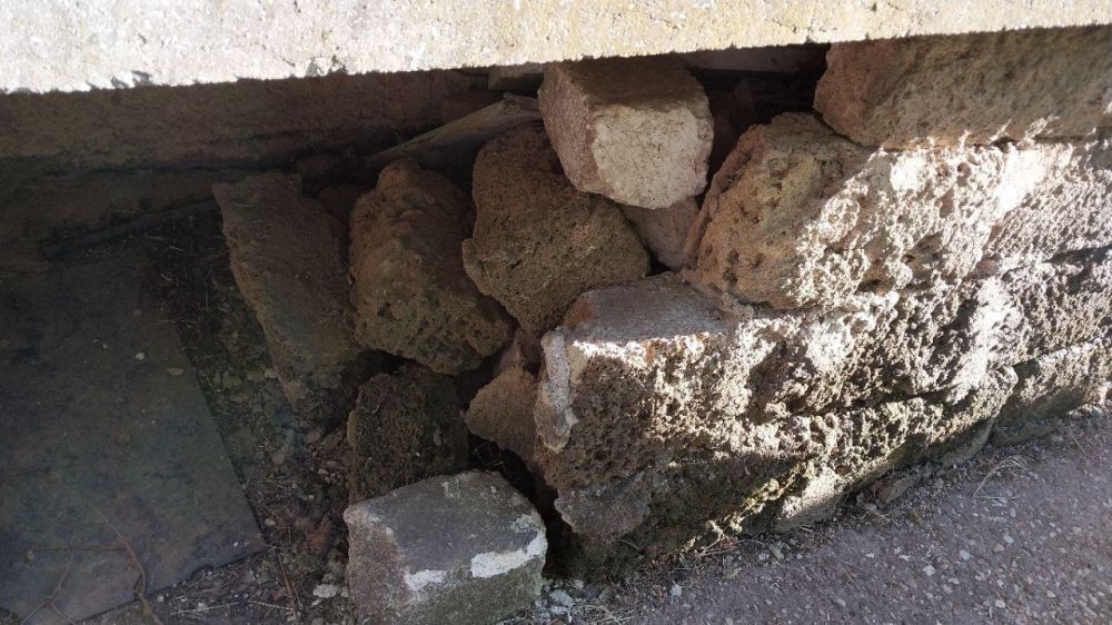 Заместители главы администрации Сакского района Сергей Кирьянов, Светлана Дорошенко встретились с жильцами многоквартирного дома, расположенного в с. Зерновое, ул.Спортивная,16 Заместители главы администрации Сакского района Сергей Кирьянов, Светлана Дорошенко встретились с жильцами многоквартирного дома, расположенного в с. Зерновое, ул.Спортивная,16