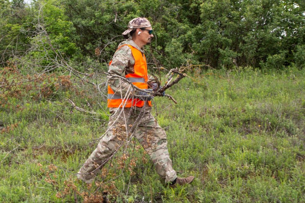 Владимир Константинов: В городах и районах Крыма прошла масштабная экологическая акция в рамках проекта «Единой России» «Чистый Крым» Владимир Константинов: В городах и районах Крыма прошла масштабная экологическая акция в рамках проекта «Единой России» «Чистый Крым»