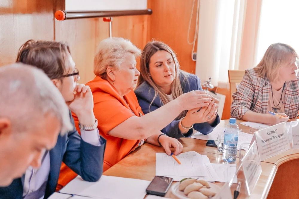 54 мастера-ремесленника подали заявки на отборочный тур Республиканского конкурса «Крымский сувенир» 54 мастера-ремесленника подали заявки на отборочный тур Республиканского конкурса «Крымский сувенир»