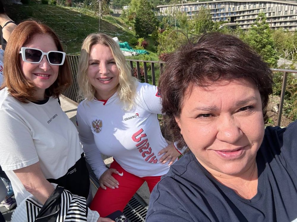 Ольга Торубарова: Сбербанк бежит!. Сегодня на территории курортного комплексе «Мрия» (Ялта) состоялся традиционный Зеленый марафон Ольга Торубарова: Сбербанк бежит!. Сегодня на территории курортного комплексе «Мрия» (Ялта) состоялся традиционный Зеленый марафон