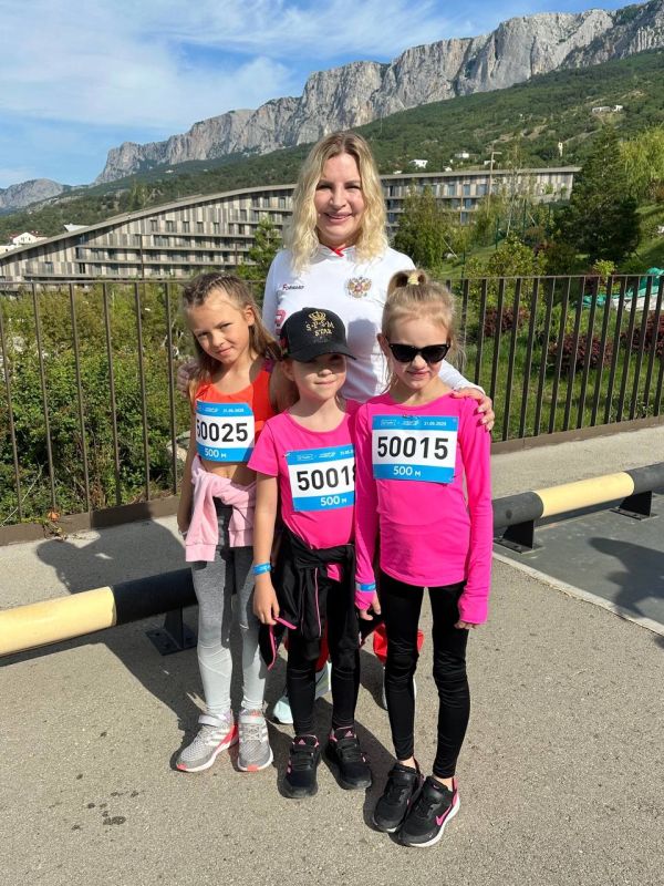 Ольга Торубарова: Сбербанк бежит!. Сегодня на территории курортного комплексе «Мрия» (Ялта) состоялся традиционный Зеленый марафон Ольга Торубарова: Сбербанк бежит!. Сегодня на территории курортного комплексе «Мрия» (Ялта) состоялся традиционный Зеленый марафон