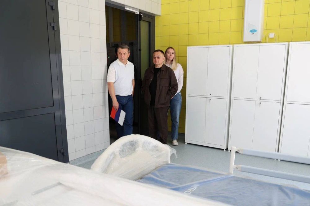 В рамках рабочей поездки в Республику Крым Глава Минстроя России Ирек Файзуллин оценил ход строительства социальной инфраструктуры В рамках рабочей поездки в Республику Крым Глава Минстроя России Ирек Файзуллин оценил ход строительства социальной инфраструктуры