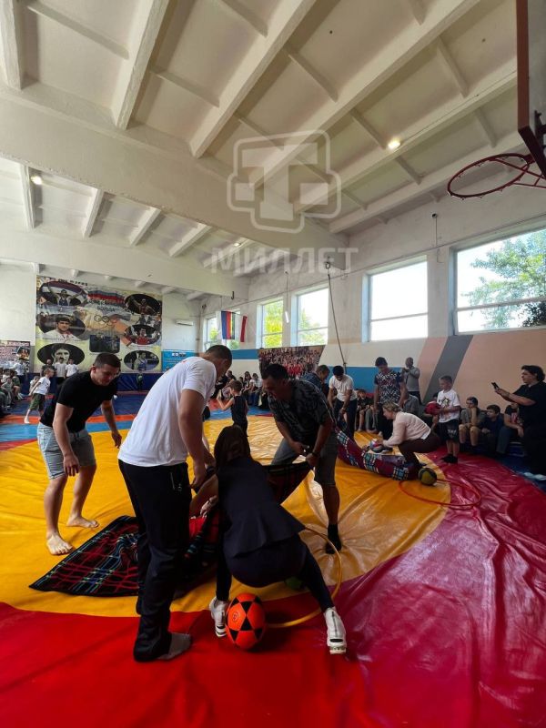 В Бахчисарае министерство спорта и общественная организация родителей детей-инвалидов провели ежегодное мероприятие для особенных детей «Мы вместе» В Бахчисарае министерство спорта и общественная организация родителей детей-инвалидов провели ежегодное мероприятие для особенных детей «Мы вместе»