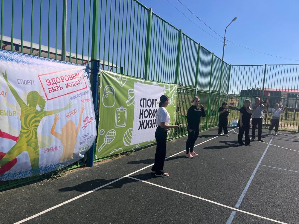 Министр спорта Республики Крым Ольга Торубарова провела традиционную утреннюю зарядку на спортивной площадке села Шевченково Бахчисарайского района Министр спорта Республики Крым Ольга Торубарова провела традиционную утреннюю зарядку на спортивной площадке села Шевченково Бахчисарайского района