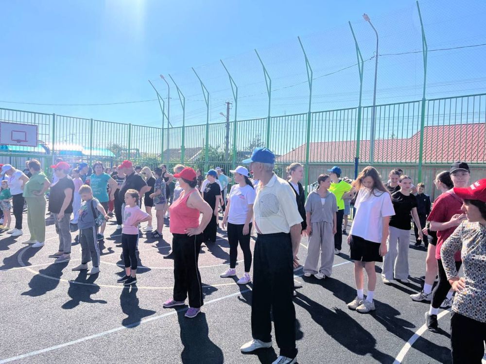 Министр спорта Республики Крым Ольга Торубарова провела традиционную утреннюю зарядку на спортивной площадке села Шевченково Бахчисарайского района Министр спорта Республики Крым Ольга Торубарова провела традиционную утреннюю зарядку на спортивной площадке села Шевченково Бахчисарайского района