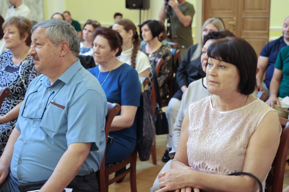 Владимир Константинов: Социальные работники — люди с большим, добрым сердцем Владимир Константинов: Социальные работники — люди с большим, добрым сердцем