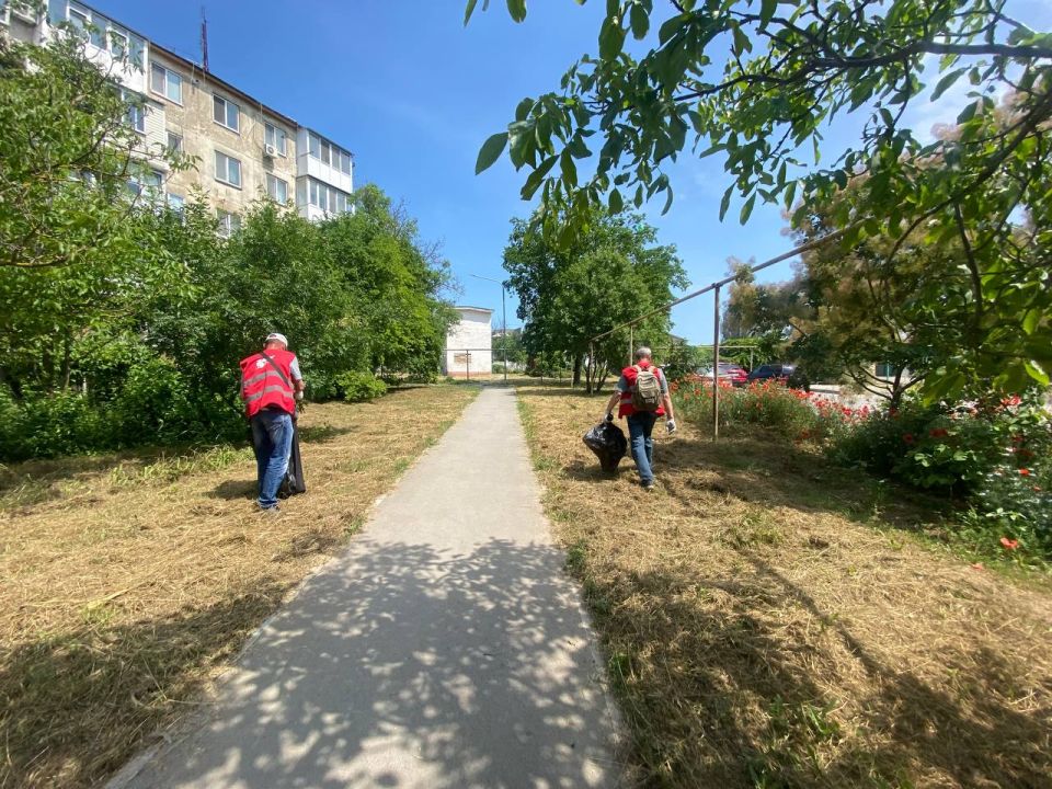 Ежедневно в Керчи выполняется работа по наведению порядка Ежедневно в Керчи выполняется работа по наведению порядка