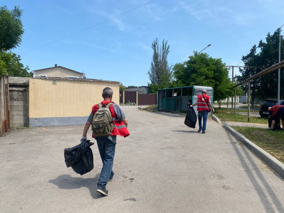 Ежедневно в Керчи выполняется работа по наведению порядка Ежедневно в Керчи выполняется работа по наведению порядка