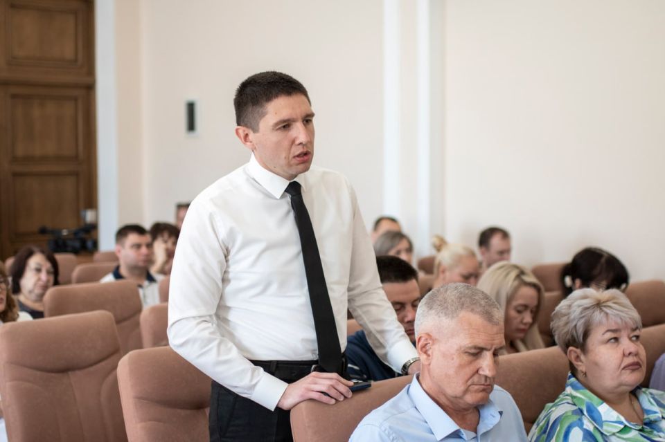 В Симферополе состоялось оперативно-хозяйственное совещание, в ходе которого руководители структурных подразделений отчитались о проделанной работе В Симферополе состоялось оперативно-хозяйственное совещание, в ходе которого руководители структурных подразделений отчитались о проделанной работе