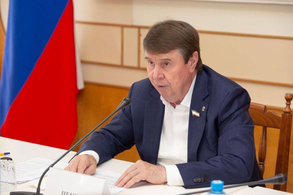 Владимир Константинов: В Государственном Совете проходит прослушивание работ, поступивших в рамках творческого конкурса на лучший проект Государственного гимна Республики Крым Владимир Константинов: В Государственном Совете проходит прослушивание работ, поступивших в рамках творческого конкурса на лучший проект Государственного гимна Республики Крым
