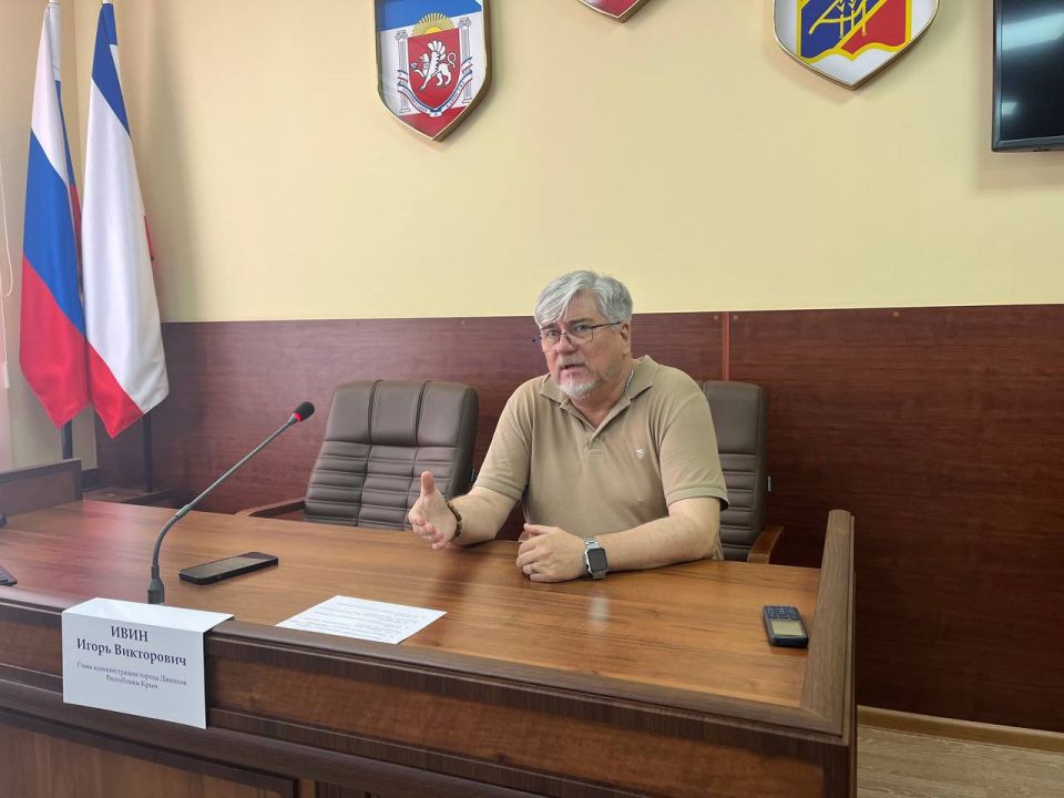 Игорь Ивин: Собственники и арендаторы обязаны следить за прилегающей территорией торговых объектов, вовремя убирать накопившийся мусор Игорь Ивин: Собственники и арендаторы обязаны следить за прилегающей территорией торговых объектов, вовремя убирать накопившийся мусор