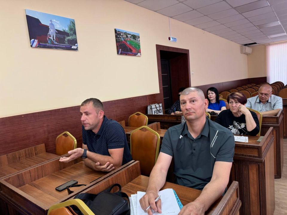 Игорь Ивин: Провел рабочую встречу с председателями МКД и руководством ресурсоснабжающих предприятий Игорь Ивин: Провел рабочую встречу с председателями МКД и руководством ресурсоснабжающих предприятий
