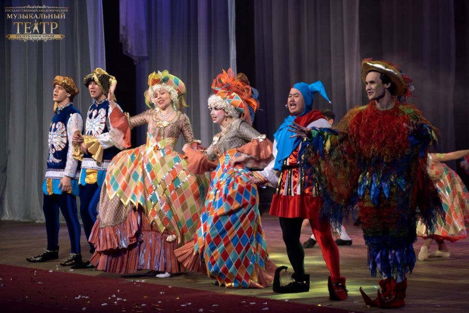 Янина Павленко: Яркие и талантливые Ялтинцы – обладатели Гран-При II Фестиваля школьных театров «Крымские Грифончики» Янина Павленко: Яркие и талантливые Ялтинцы – обладатели Гран-При II Фестиваля школьных театров «Крымские Грифончики»