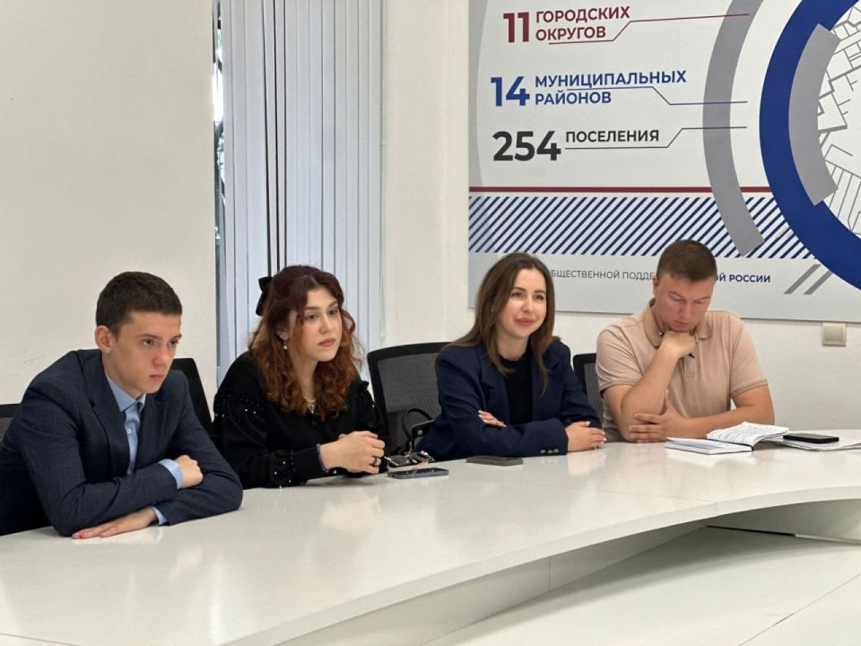 Юрий Нестеренко: Будущее политики России – в надежных руках Юрий Нестеренко: Будущее политики России – в надежных руках