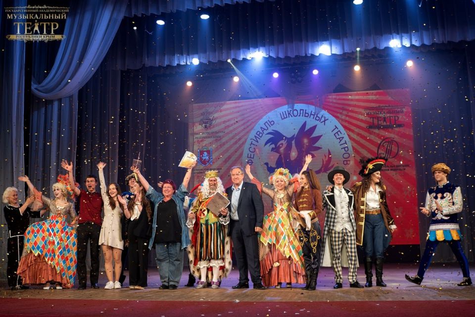 Янина Павленко: Яркие и талантливые Ялтинцы – обладатели Гран-При II Фестиваля школьных театров «Крымские Грифончики» Янина Павленко: Яркие и талантливые Ялтинцы – обладатели Гран-При II Фестиваля школьных театров «Крымские Грифончики»