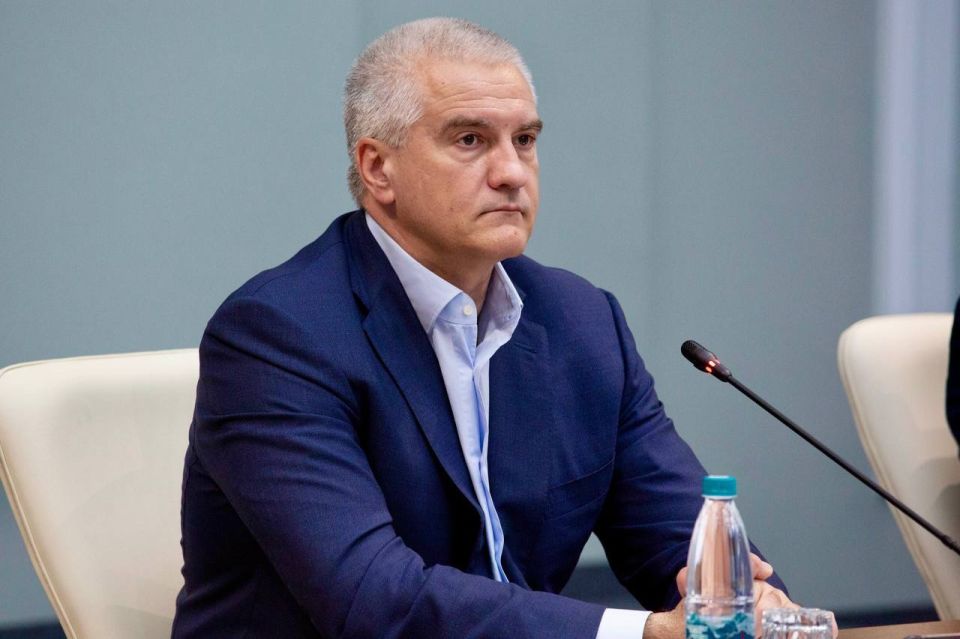 Члены Общественной палаты Крыма приняли участие в обсуждении вопросов защиты и популяризации русского языка Члены Общественной палаты Крыма приняли участие в обсуждении вопросов защиты и популяризации русского языка