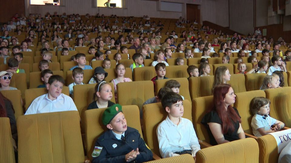 В Симферополе наградили лауреатов республиканского фестиваля "Крымский вундеркинд-2025" В Симферополе наградили лауреатов республиканского фестиваля "Крымский вундеркинд-2025"