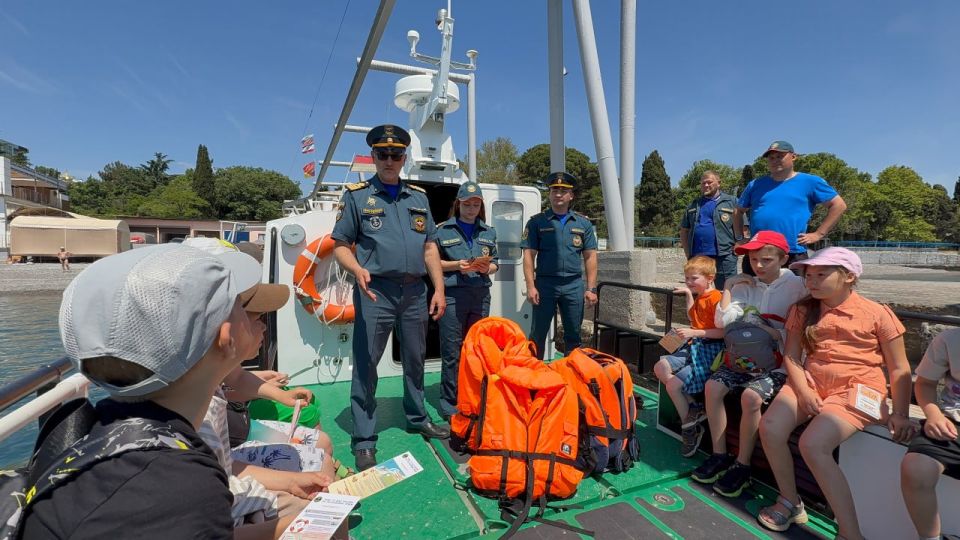 Безопасное лето вместе с МЧС России Безопасное лето вместе с МЧС России