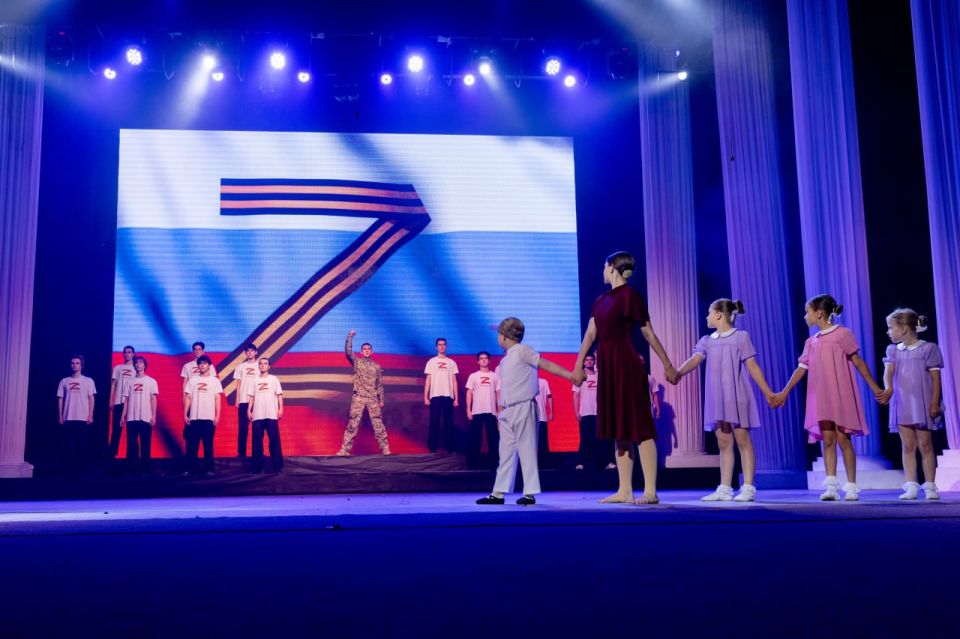 Сергей Аксёнов: Сегодня мы в восемнадцатый раз открываем Международный фестиваль «Великое русское слово» Сергей Аксёнов: Сегодня мы в восемнадцатый раз открываем Международный фестиваль «Великое русское слово»