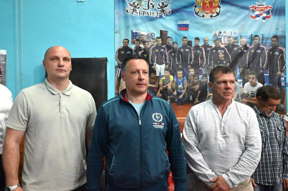 31 мая во дворце спорта «Судостроитель» состоялся девятый турнир по боксу, посвящённый памяти тренера-преподавателя Георгия Викторовича Ворста 31 мая во дворце спорта «Судостроитель» состоялся девятый турнир по боксу, посвящённый памяти тренера-преподавателя Георгия Викторовича Ворста