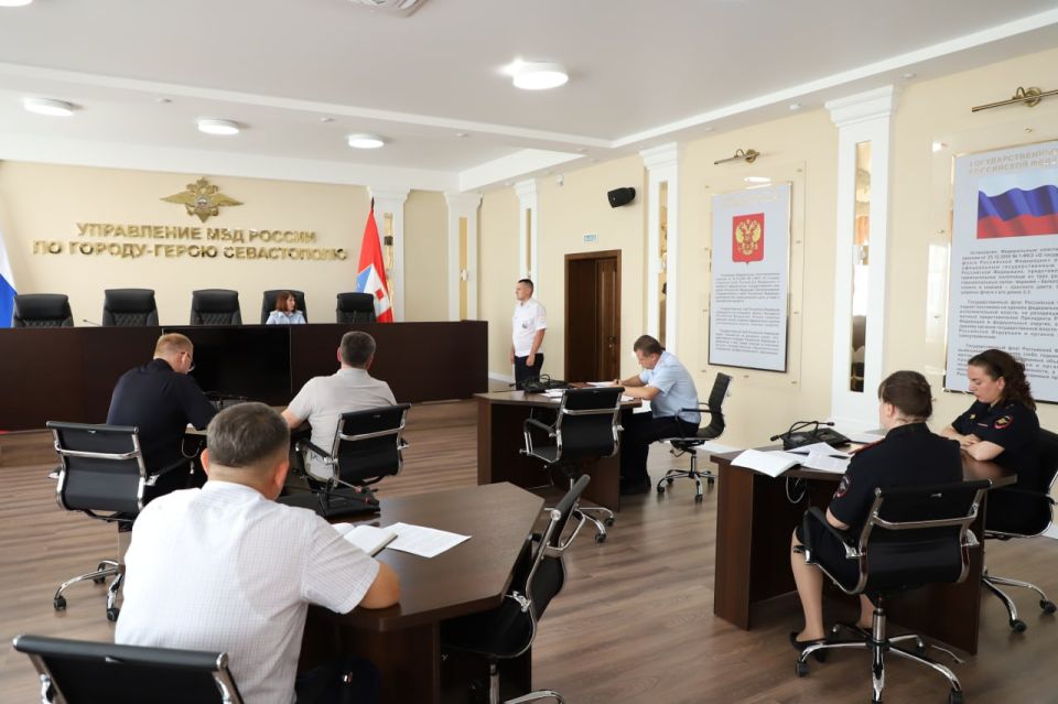 В Управлении МВД России по г. Севастополю состоялось плановое заседание аттестационной комиссии В Управлении МВД России по г. Севастополю состоялось плановое заседание аттестационной комиссии