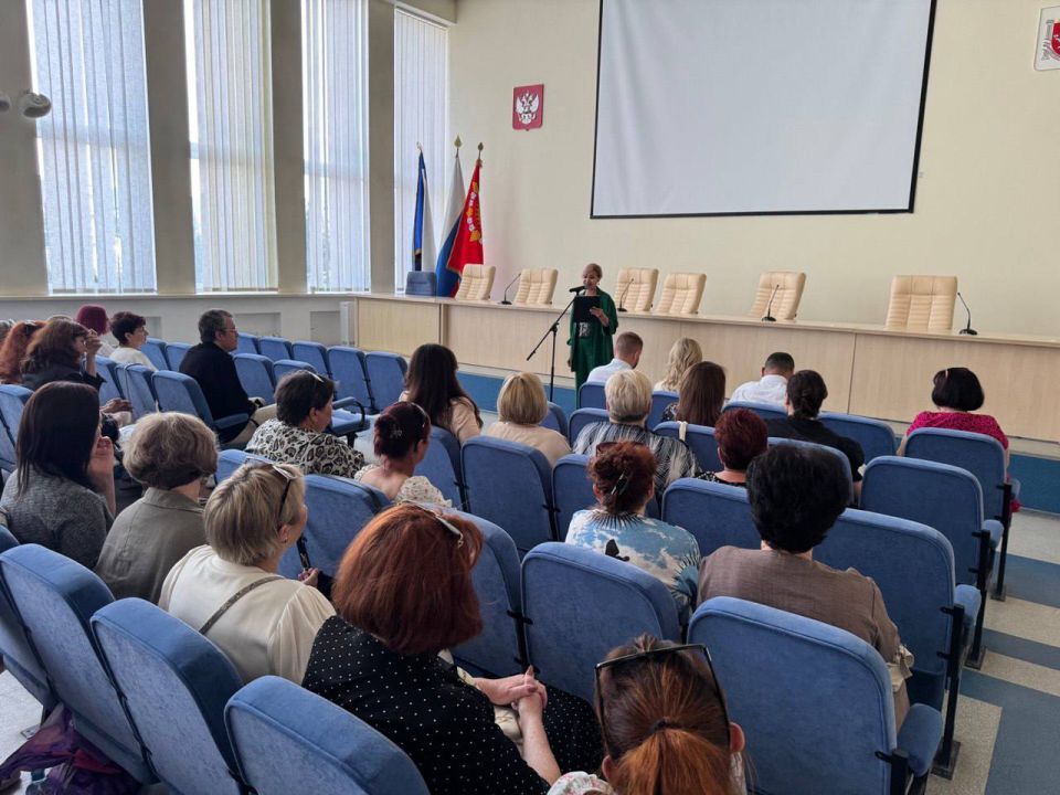 Кирилл Чебышев: Совместно с председателем Судакского городского совета Дарьей Дейнеко в большом зале администрации наградили наших социальных работников Кирилл Чебышев: Совместно с председателем Судакского городского совета Дарьей Дейнеко в большом зале администрации наградили наших социальных работников