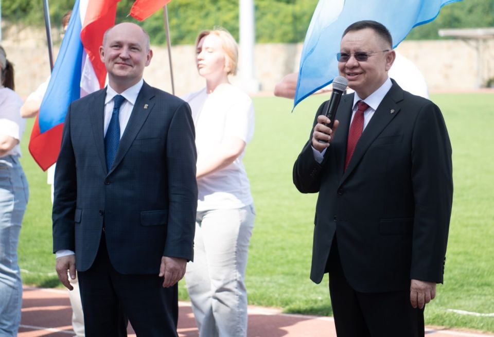 Глава Минстроя Ирек Файзуллин посетил Республику Крым, Севастополь и воссоединенные регионы Глава Минстроя Ирек Файзуллин посетил Республику Крым, Севастополь и воссоединенные регионы
