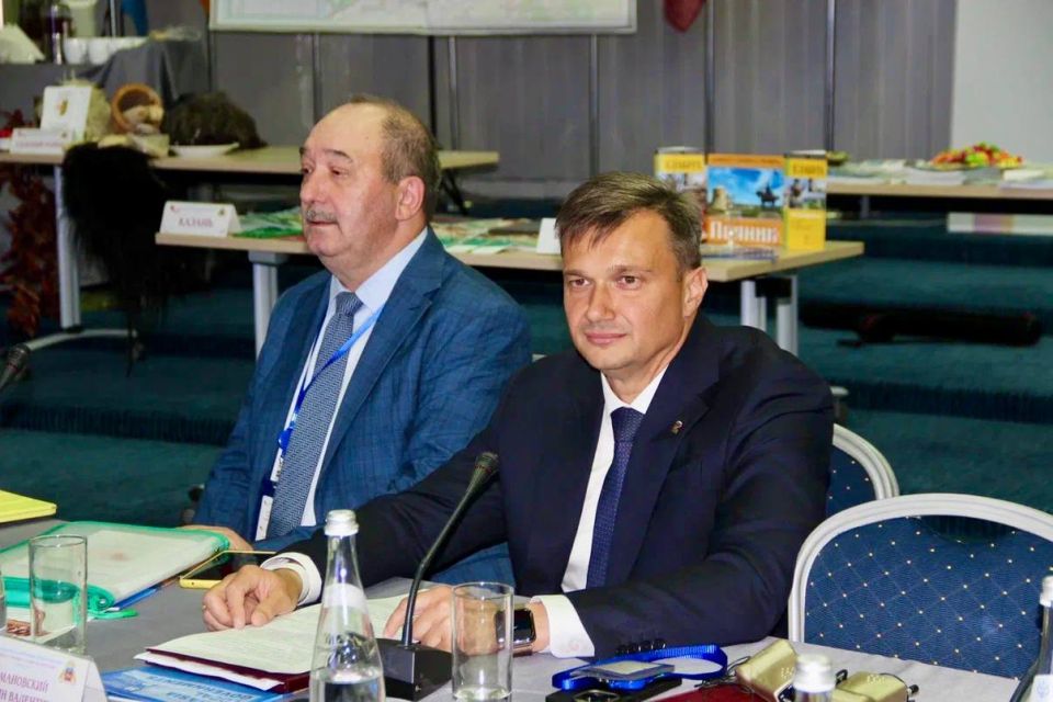 Константин Шимановский: С 5 по 7 июня впервые в Ялте проходит Международная конференция городов Евразии «Потенциал туризма - ставка на наследие»! Радушно принимаем гостей из Аргентины, Мексики, Испании, Турции, Ирана... Константин Шимановский: С 5 по 7 июня впервые в Ялте проходит Международная конференция городов Евразии «Потенциал туризма - ставка на наследие»! Радушно принимаем гостей из Аргентины, Мексики, Испании, Турции, Ирана...