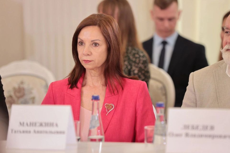 Владимир Константинов: Пленарное заседание Ливадийского клуба в рамках XVIII Международного фестиваля «Великое русское слово» проходит в непростой геополитической обстановке, в условиях СВО Владимир Константинов: Пленарное заседание Ливадийского клуба в рамках XVIII Международного фестиваля «Великое русское слово» проходит в непростой геополитической обстановке, в условиях СВО