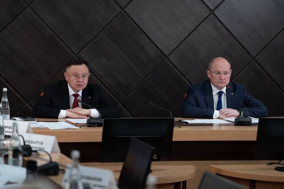 Глава Минстроя Ирек Файзуллин посетил Республику Крым, Севастополь и воссоединенные регионы Глава Минстроя Ирек Файзуллин посетил Республику Крым, Севастополь и воссоединенные регионы
