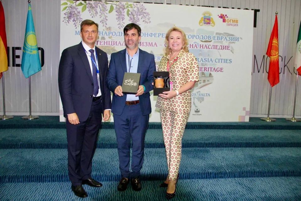 Константин Шимановский: С 5 по 7 июня впервые в Ялте проходит Международная конференция городов Евразии «Потенциал туризма - ставка на наследие»! Радушно принимаем гостей из Аргентины, Мексики, Испании, Турции, Ирана... Константин Шимановский: С 5 по 7 июня впервые в Ялте проходит Международная конференция городов Евразии «Потенциал туризма - ставка на наследие»! Радушно принимаем гостей из Аргентины, Мексики, Испании, Турции, Ирана...