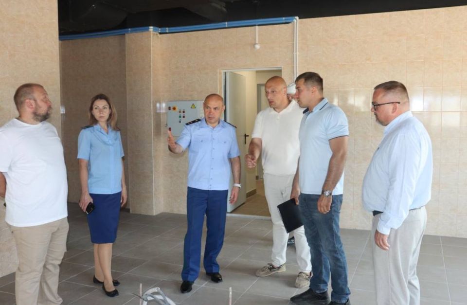 Прокурор Крыма проверил ход строительства возводимого экотехнопарка в Сакском районе Прокурор Крыма проверил ход строительства возводимого экотехнопарка в Сакском районе