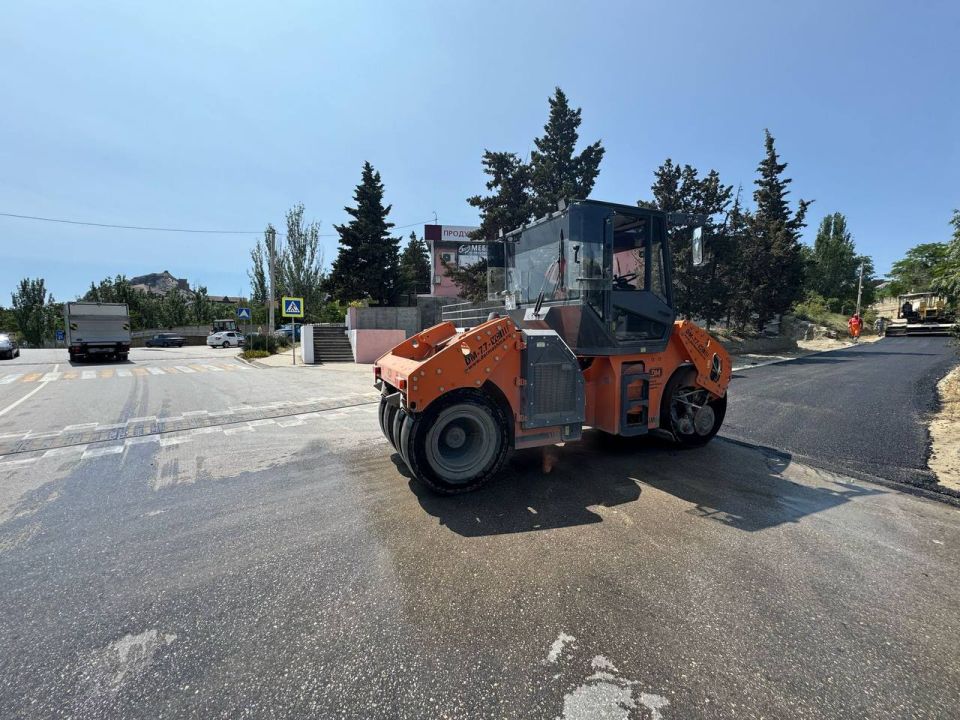 Кирилл Чебышев: Сегодня «Судакским ДРСУ» ГУП РК «Крымавтодор» было проведено асфальтирование улицы Пограничников Кирилл Чебышев: Сегодня «Судакским ДРСУ» ГУП РК «Крымавтодор» было проведено асфальтирование улицы Пограничников