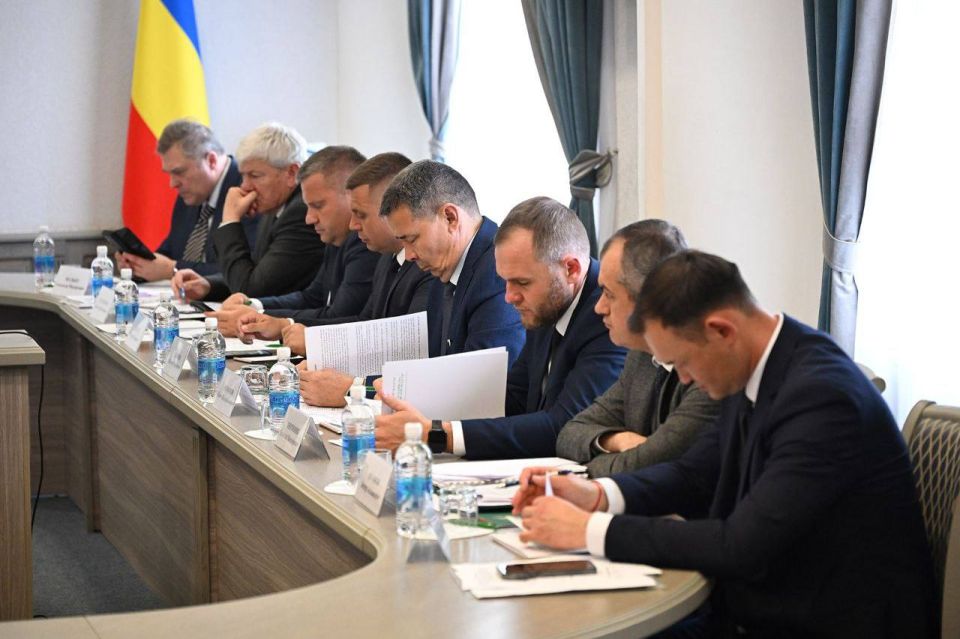 Заместитель министра сельского хозяйства Республики Крым Николай Тютюник принял участие в рабочем совещании под председательством заместителя министра сельского хозяйства Российской Федерации Андрея Разина Заместитель министра сельского хозяйства Республики Крым Николай Тютюник принял участие в рабочем совещании под председательством заместителя министра сельского хозяйства Российской Федерации Андрея Разина