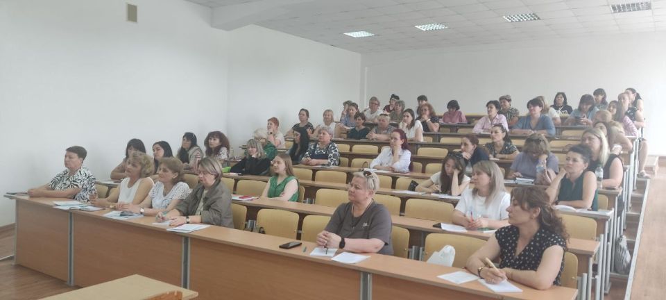 Эколого-биологический центр при поддержке Минобразования Крым совместно с Институтом биохимических технологий, экологии и фармации Крымского федерального университета имени В. И. Вернадского провел республиканский... Эколого-биологический центр при поддержке Минобразования Крым совместно с Институтом биохимических технологий, экологии и фармации Крымского федерального университета имени В. И. Вернадского провел республиканский...