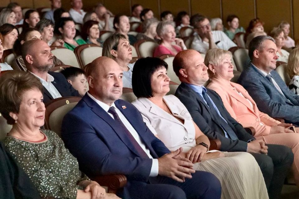 Владимир Немцев: Накануне в Балаклаве поздравил со 135-летием коллектив одного из важнейших и уважаемых медицинских учреждений нашего города — Севастопольской городской больницы №9 Владимир Немцев: Накануне в Балаклаве поздравил со 135-летием коллектив одного из важнейших и уважаемых медицинских учреждений нашего города — Севастопольской городской больницы №9