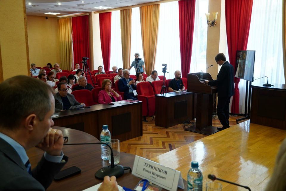 В Керчи проходит Международная конференция «Античное наследие России: вопросы сохранения и популяризации», на которой обсуждается определение туристского маршрута «Золотое кольцо Боспорского царства» в качестве национального... В Керчи проходит Международная конференция «Античное наследие России: вопросы сохранения и популяризации», на которой обсуждается определение туристского маршрута «Золотое кольцо Боспорского царства» в качестве национального...