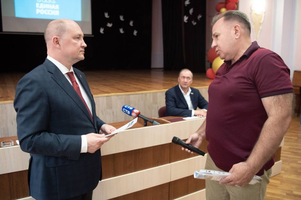 Михаил Развожаев: Завершили серию встреч с партийным активом Михаил Развожаев: Завершили серию встреч с партийным активом