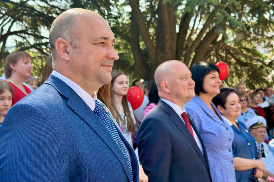 Владимир Немцев: Сегодня в День Балаклавского муниципального округа принял участие в торжественном открытии обновлённой Доски Почёта Балаклавского МО Владимир Немцев: Сегодня в День Балаклавского муниципального округа принял участие в торжественном открытии обновлённой Доски Почёта Балаклавского МО