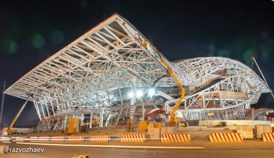 Михаил Развожаев: На мысе Хрустальном завершается благоустройство территории возле строящегося музейного комплекса Российской галереи искусств Михаил Развожаев: На мысе Хрустальном завершается благоустройство территории возле строящегося музейного комплекса Российской галереи искусств