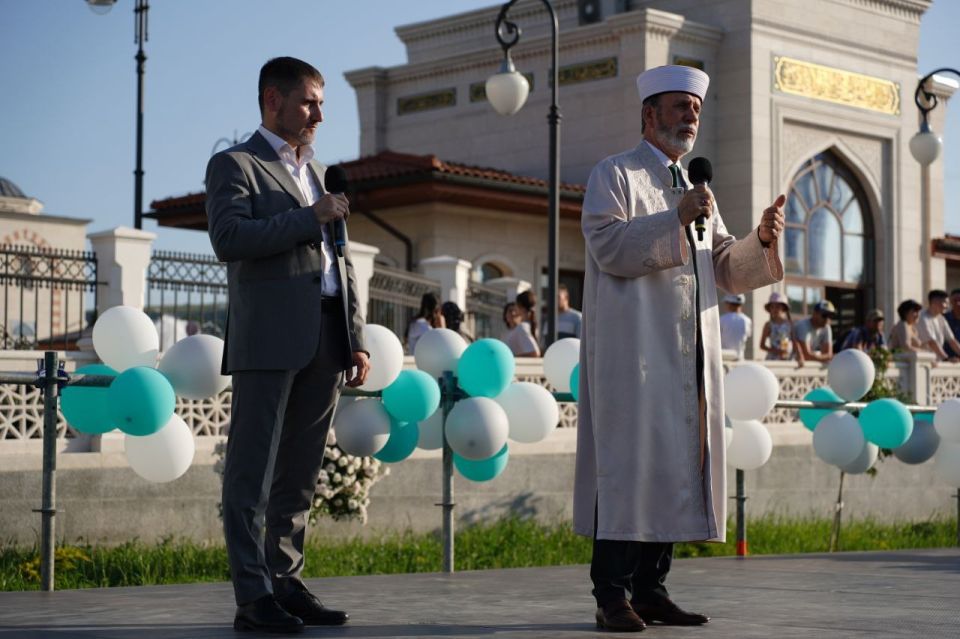 В Симферополе отметили Курбан-байрам В Симферополе отметили Курбан-байрам