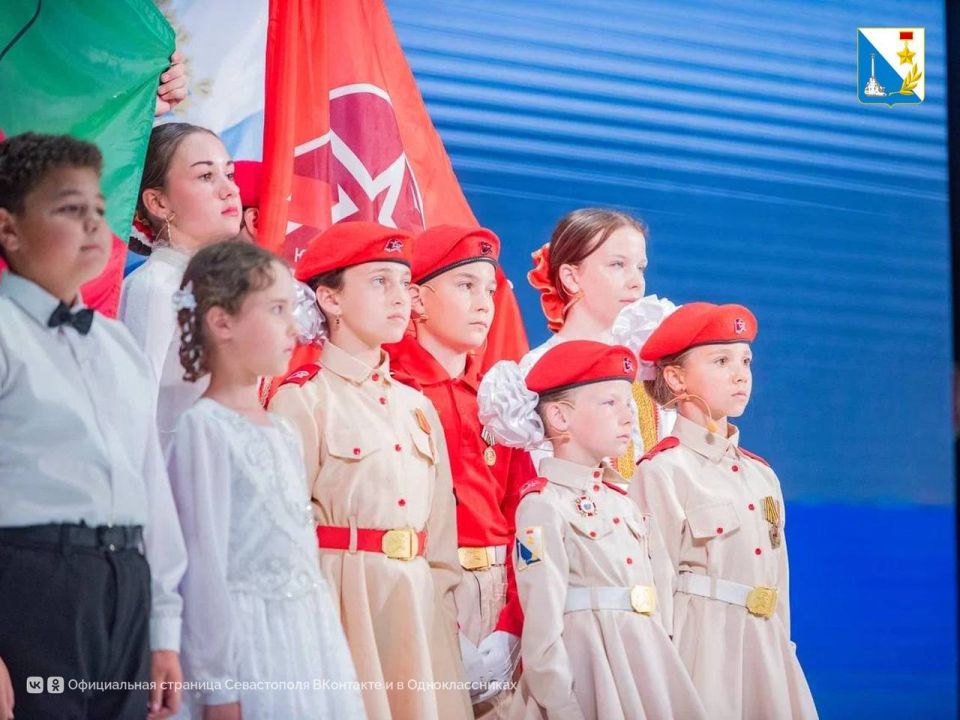 Севастополь объединяет. На Всероссийский культурно-просветительский форум «В единстве сила и победа» к нам приехали исполнители из исторических регионов Севастополь объединяет. На Всероссийский культурно-просветительский форум «В единстве сила и победа» к нам приехали исполнители из исторических регионов
