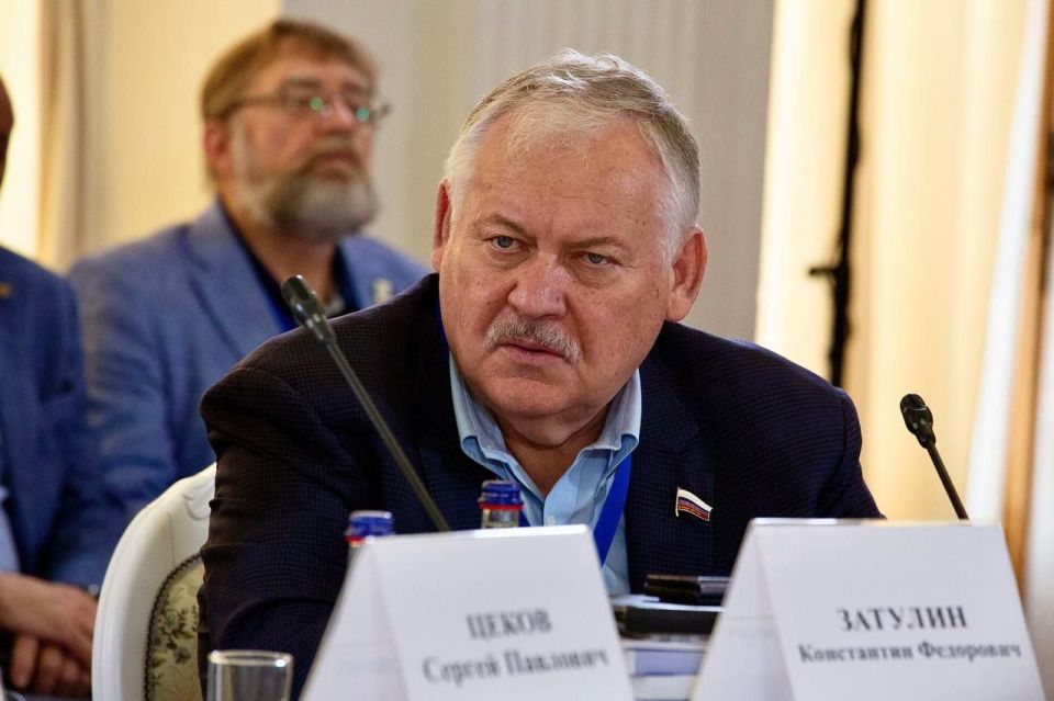 Константин Затулин: Выступление Константина Затулина на летней сессии Ливадийского клуба в рамках XVIII фестиваля «Великое русское слово» Константин Затулин: Выступление Константина Затулина на летней сессии Ливадийского клуба в рамках XVIII фестиваля «Великое русское слово»