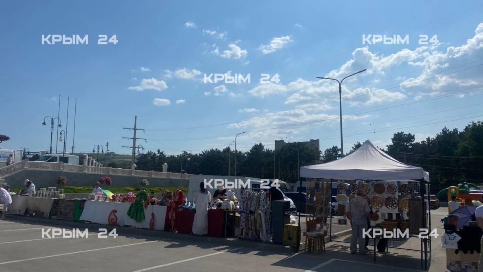 На территории Соборной мечети Крыма впервые отмечают Курбан-Байрам На территории Соборной мечети Крыма впервые отмечают Курбан-Байрам