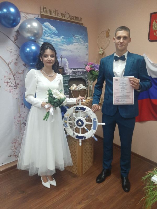 В Ялтинском городском отделе ЗАГС состоялось открытие свадебного сезона - регистрация браков по отдельному сценарию бракосочетания В Ялтинском городском отделе ЗАГС состоялось открытие свадебного сезона - регистрация браков по отдельному сценарию бракосочетания