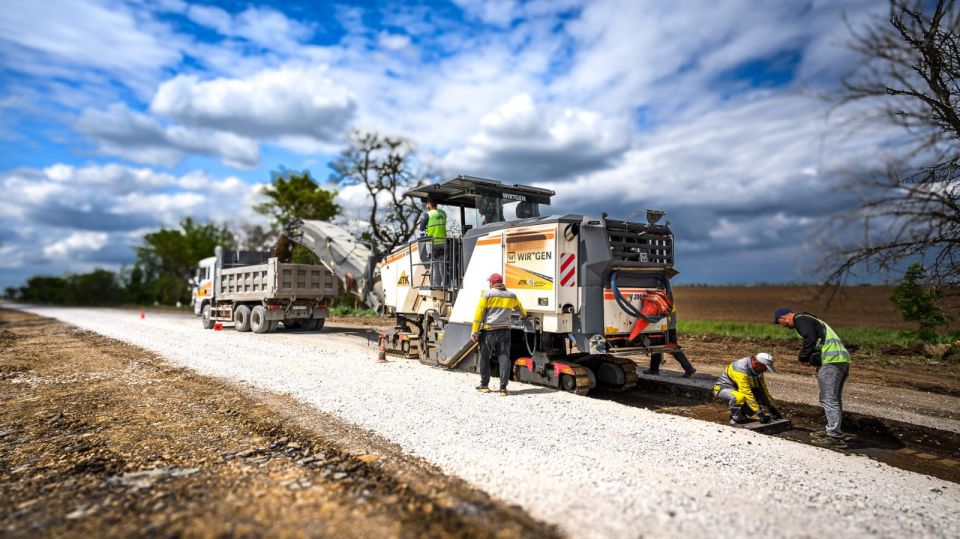 �������� ������: ������������� ������ �������� 7,6 ���� ������ �� �������������� ����� 240 ���������� ����� � ������������ ��������, � ��� ����� � ���������� �������